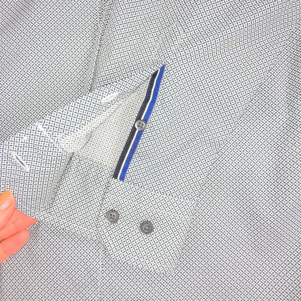 Banana Republic Slim Fit, XL Tall Button Up Long Sleeve‎ White Blue Print Shirt